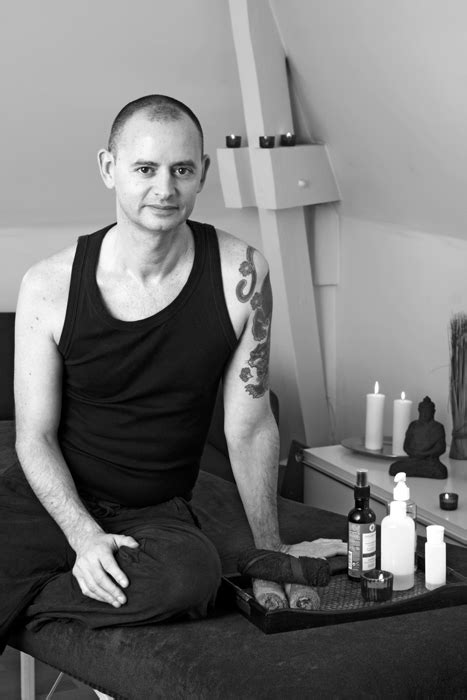 Guide des spas de massage gay à Paris 2025